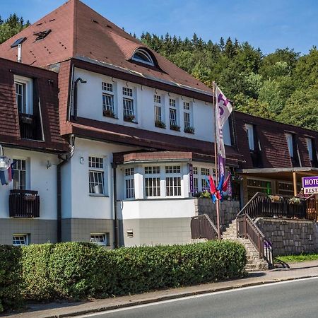 Hotel Prom Svoboda nad Úpou エクステリア 写真