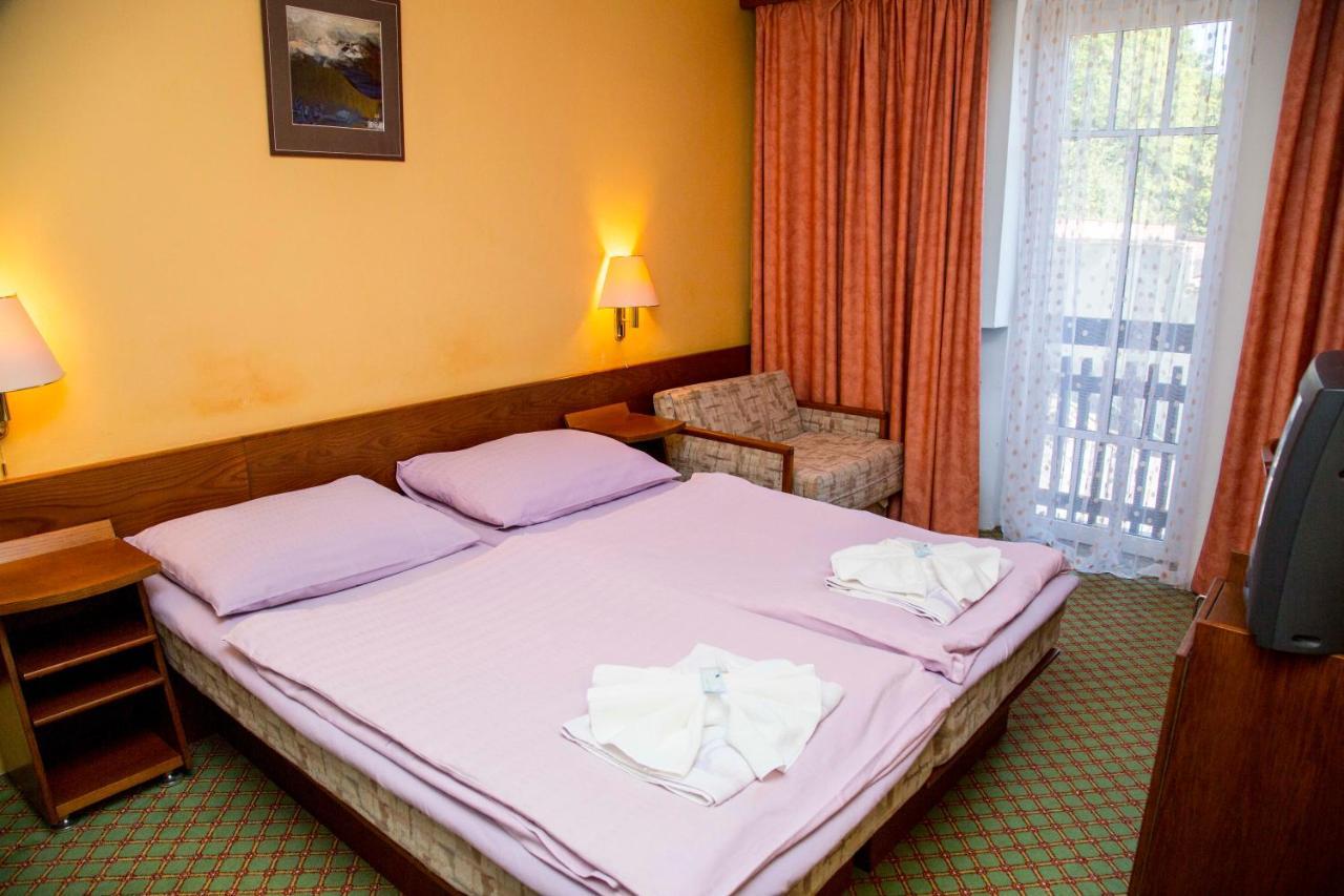 Hotel Prom Svoboda nad Úpou エクステリア 写真