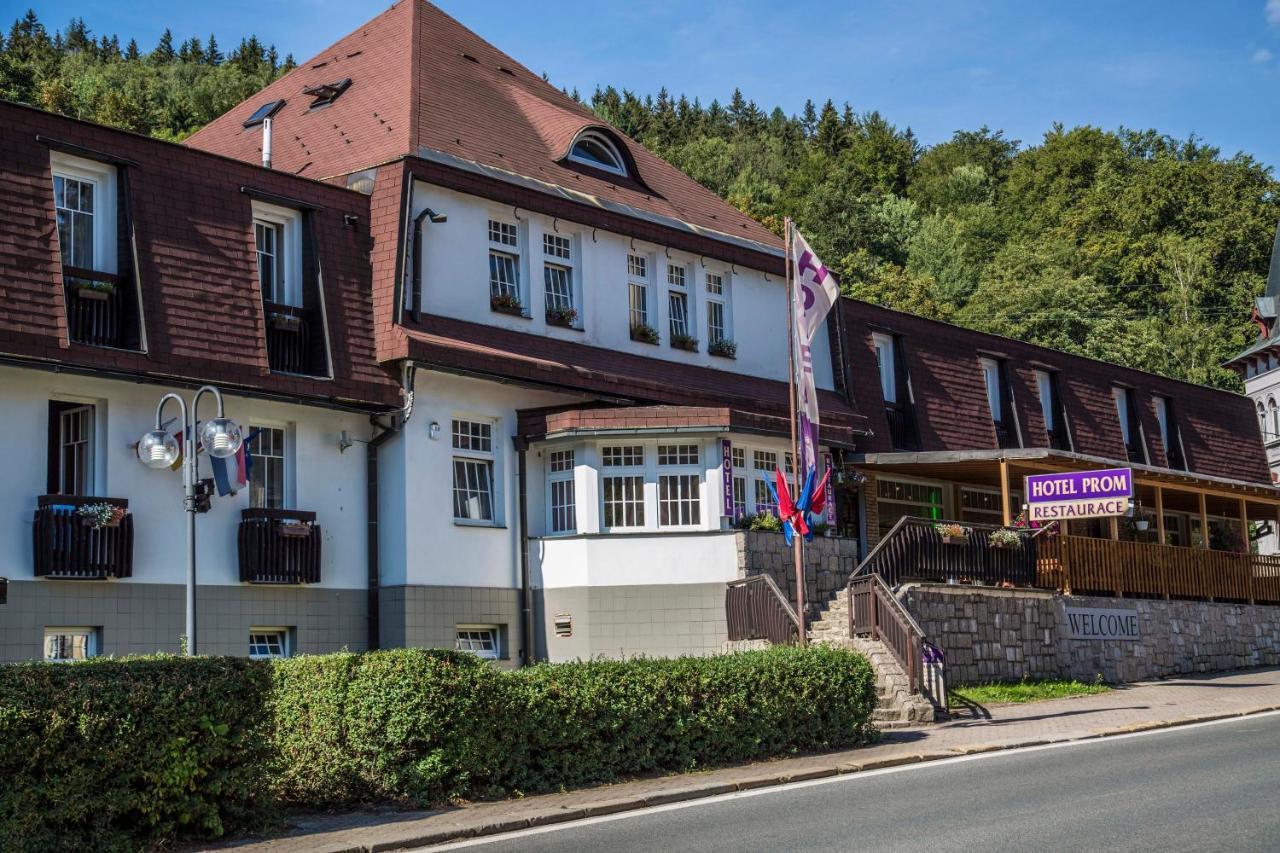 Hotel Prom Svoboda nad Úpou エクステリア 写真